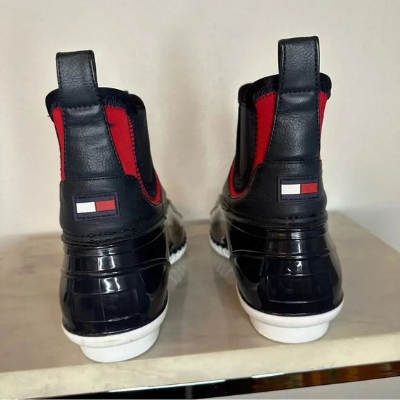 Tommy Hilfiger Rain Bootie Chelsea Ankle Boot Preppy Blue Red Pull-on Size 8 - Picture 5 of 9